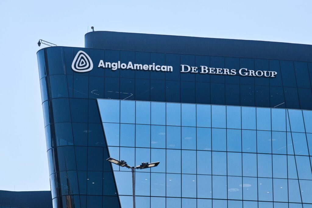 Anglo American sells coal assets to Peabody for $3.8 billion.